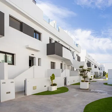 Nature Views Luxury - 3br & Pool * Torrevieja