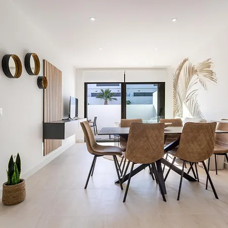 Nature Views Luxury - 3br & Pool * Torrevieja