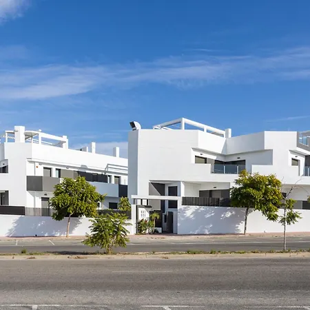 Nature Views Luxury - 3br & Pool Lejlighed *